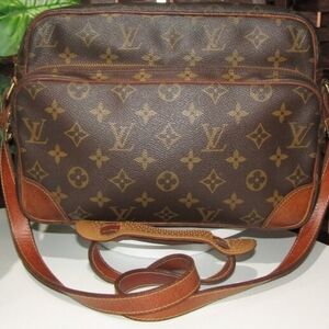 Auth Louis Vuitton Nile Brown Monogram Crossbody Bag